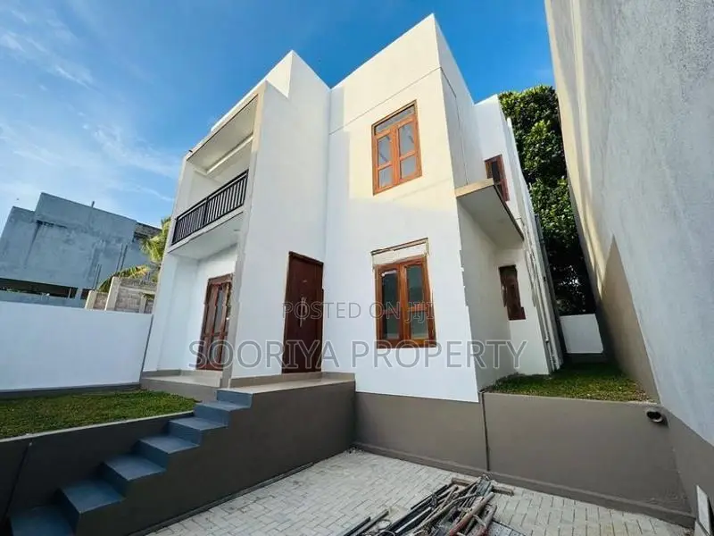 Brand New 2 Story House for Sale in Piliyandala