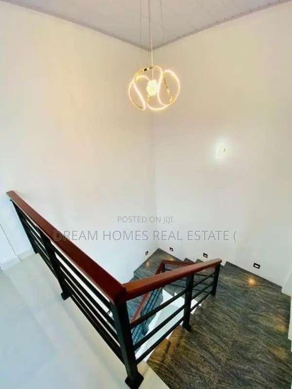 Home for Sale – Athurugiriya