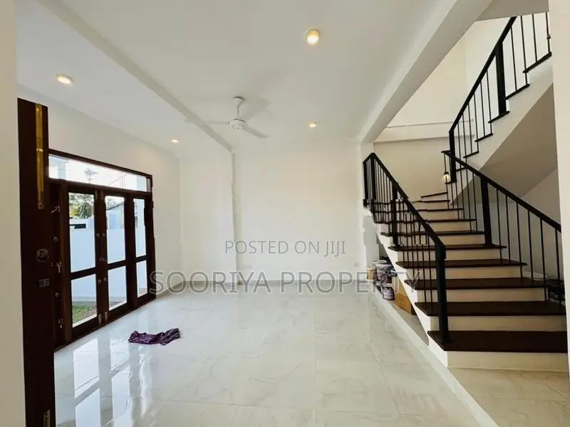 Brand New 2 Story House for Sale in Piliyandala