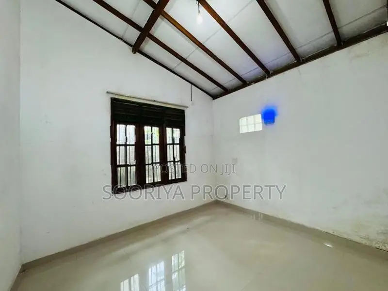 Newly Build Single Story House for Sale in Piliyandala