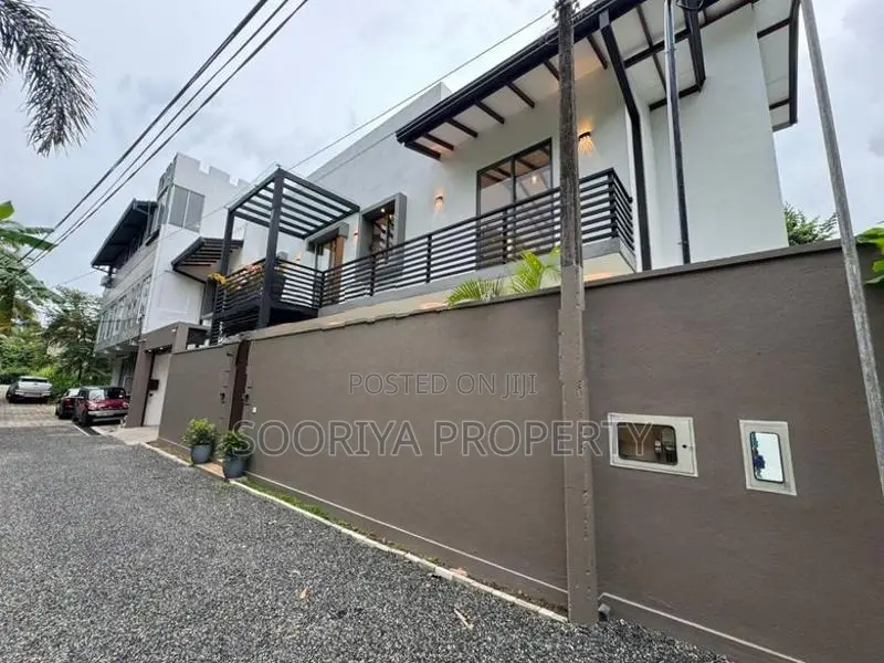 Modern Brand New House for Sale in Piliyandala