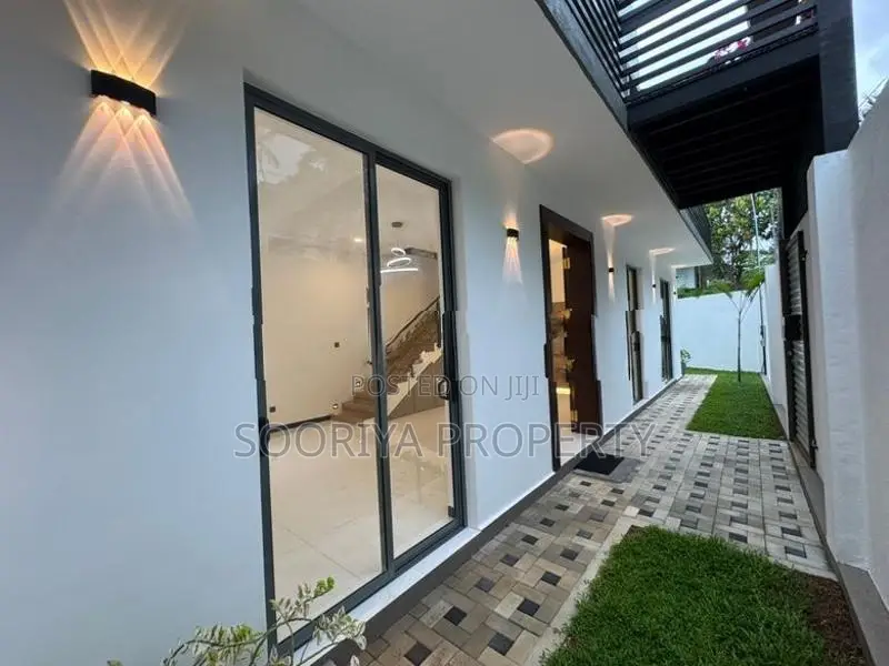 Modern Brand New House for Sale in Piliyandala