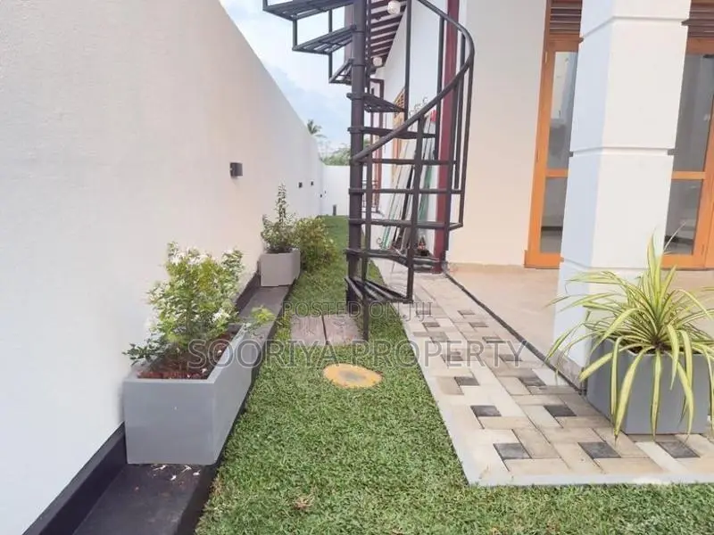 Super Luxury Single Story House for Sale in Piliyandala