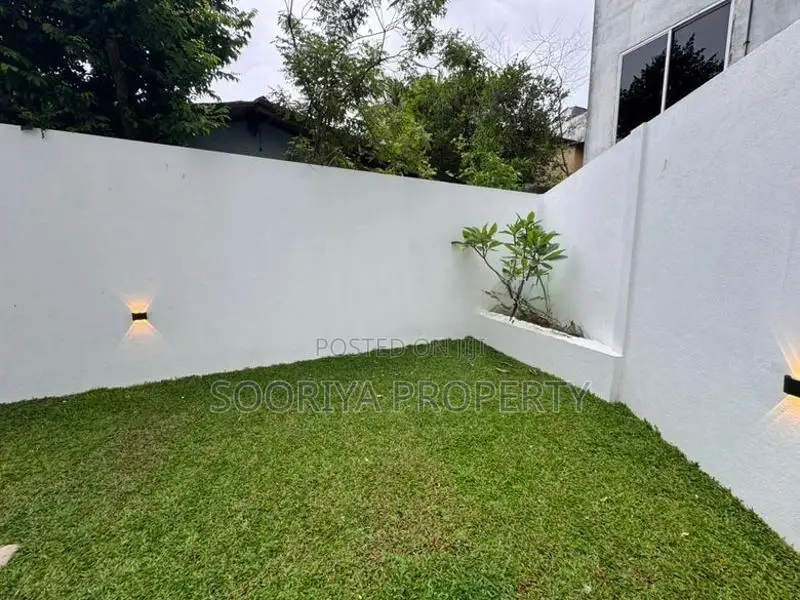Modern Brand New House for Sale in Piliyandala