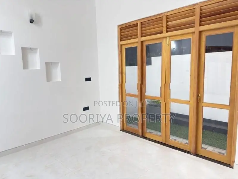 Super Luxury Single Story House for Sale in Piliyandala