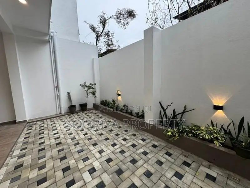 Modern Brand New House for Sale in Piliyandala