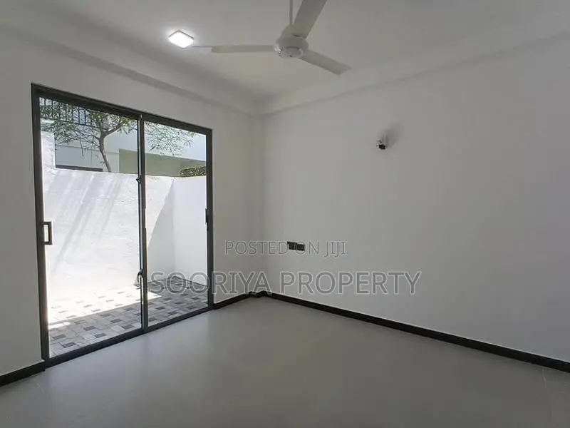 Brand New 2 Story Luxury House for Sale in Piliyandala