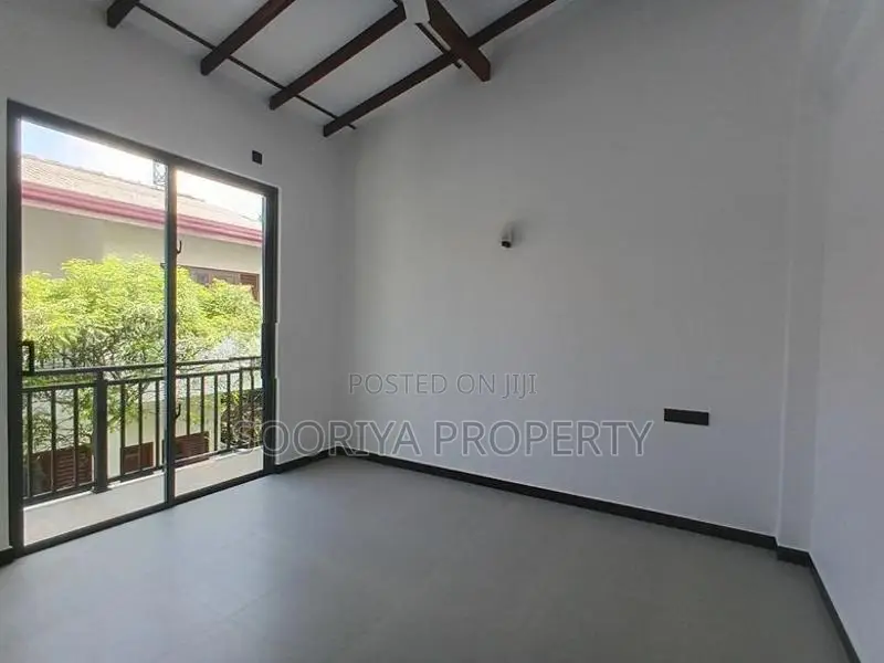 Brand New 2 Story Luxury House for Sale in Piliyandala