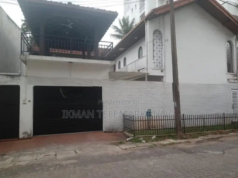 House for Sale in Bauddhaloka Mawatha, Colombo 07