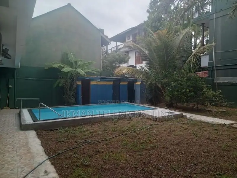 House for Sale in Bauddhaloka Mawatha, Colombo 07