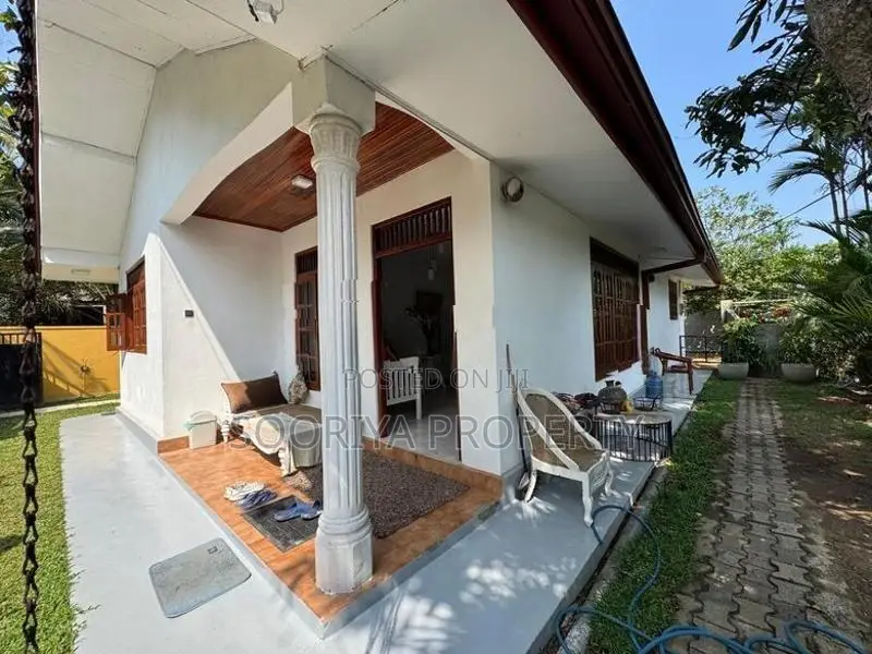 Single Story House for Sale in Bandaragama
