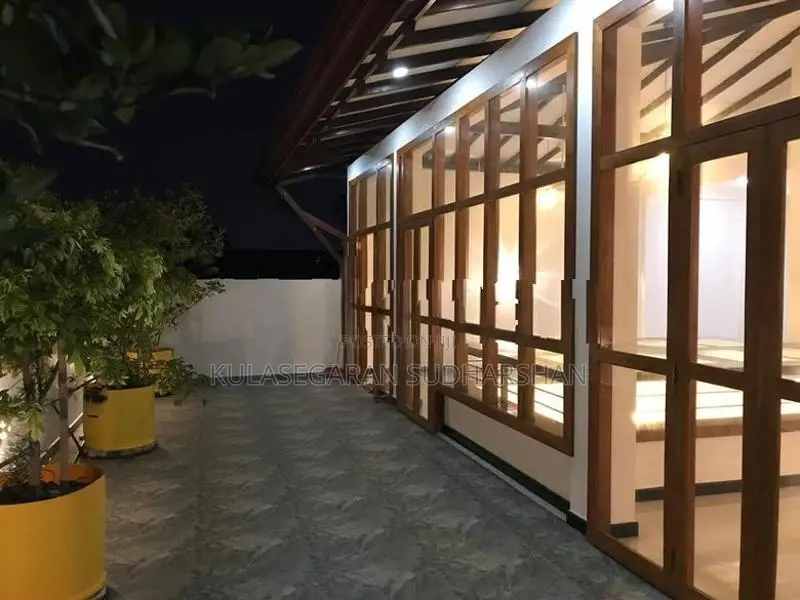 Brand New Super Luxury House for sale in Kandana, Ja-ela.