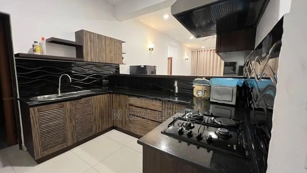 Furnished 03 Bedrooms Apartment for Rent in Wellawatte, Colombo 06