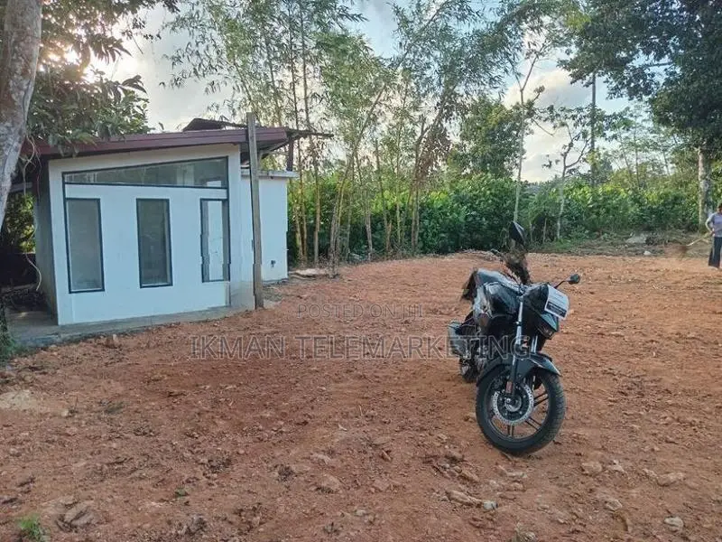 Land for Sale in Dikhena, Horana