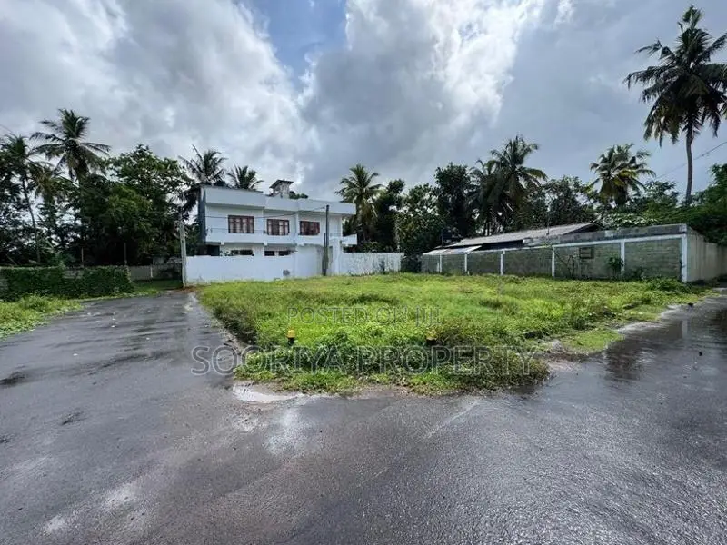 පිළියන්දලට ආසන්නව කදිම ඉඩමක් විකිණීමට ඇත - Piliyandala