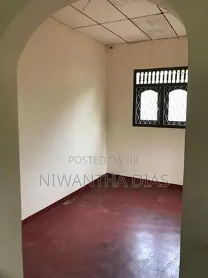 Fully Equipped House on 10 Perch Land for Sale in Bandaragama