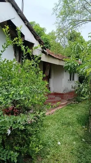 Land with House for Sale in Bellanwila