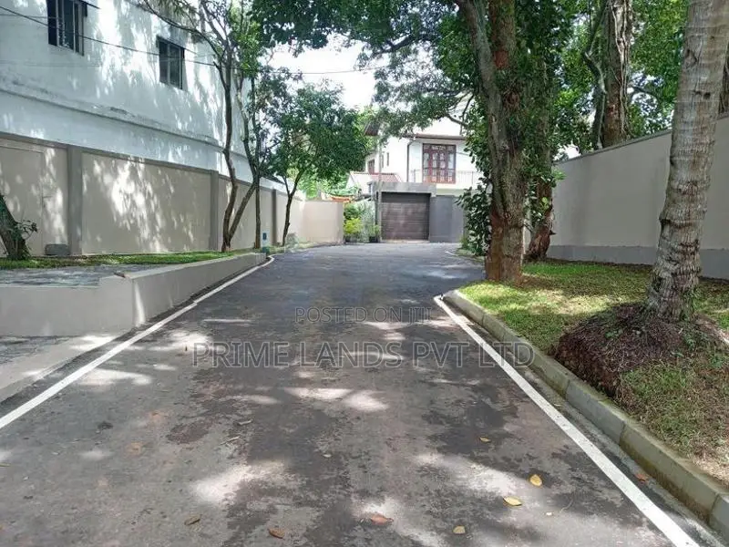 Residencial Land for Sale in Nawala