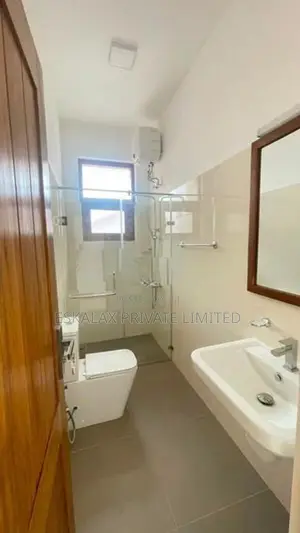 Luxury |Unfurnished| House For Rent in Battaamulla - EH432