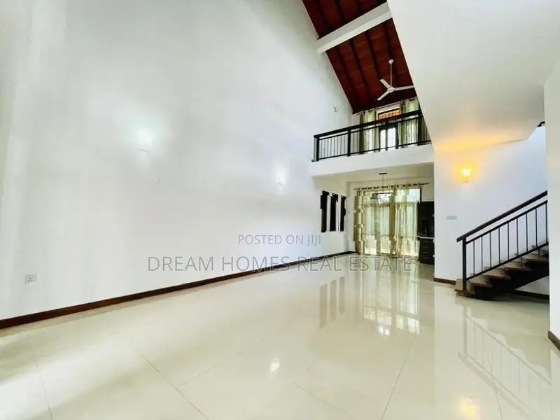 4 Bedroom Luxury Home | Battaramulla