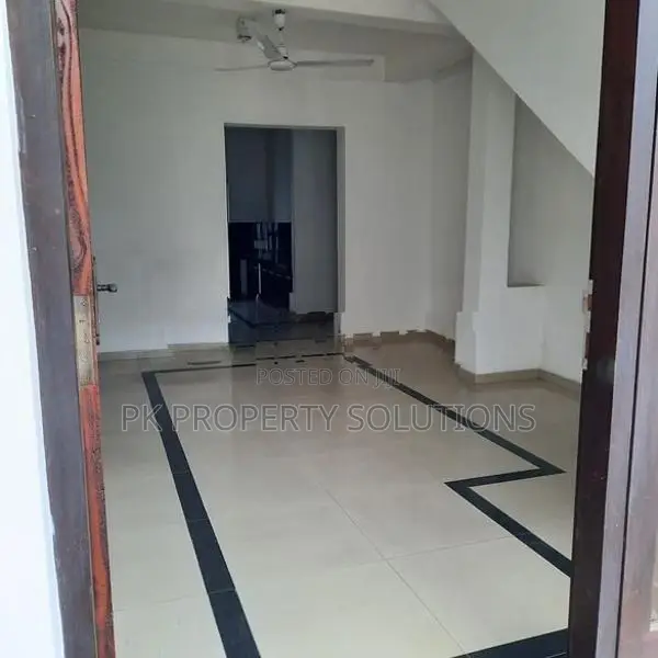 House for Rent in Colombo 8 ( File no 641B/3)Fairfield Garden