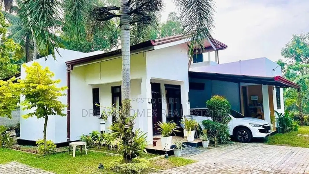 Spacious Single-Storey House for Sale in Kandana
