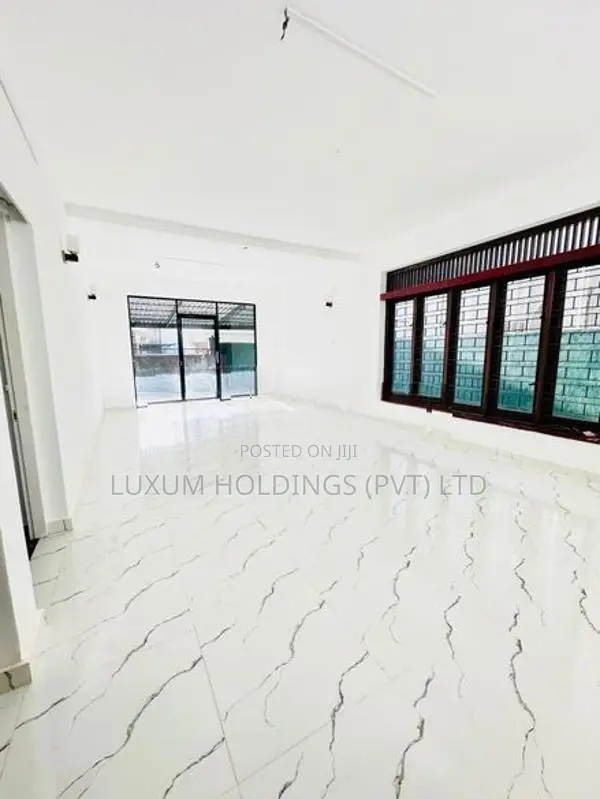 2,000 SQFT Ground Floor House For Rent in Nugegoda [ 2283C ]