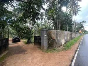 Prime 4 Acre 30 Perch Commercial Land for Sale – Watareka, Padukka