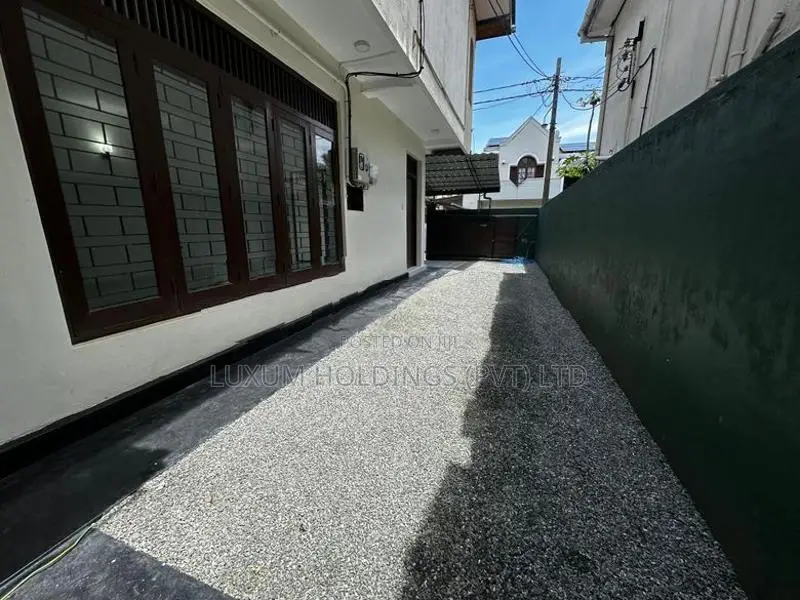 2,000 SQFT Ground Floor House For Rent in Nugegoda [ 2283C ]