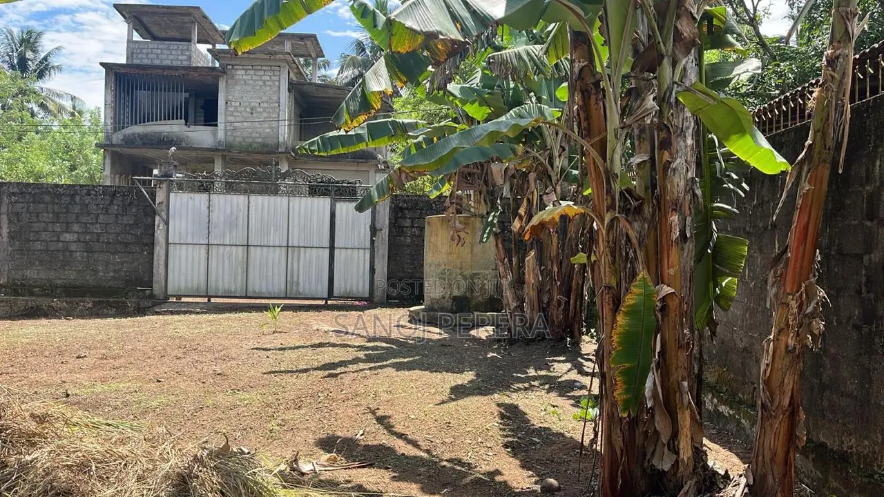 15 Perch Land for Sale in Gampha, Weliveriya