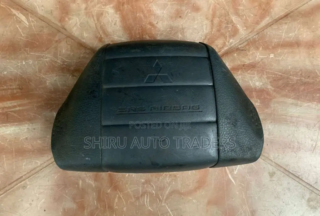 Mitsubishi fuso canter 2009 horn button with airbag for Lorry