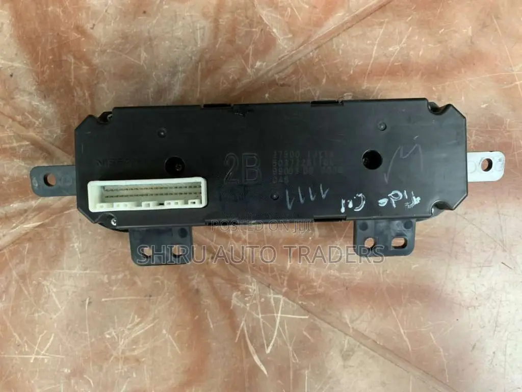 Nissan tida C11 AC control unit for Car