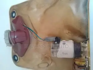 Hiace van rear windscreen washer tank for Van