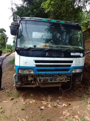 Isuzu Concrete Mixer Truck 1996 Heavy-Duty (Used)