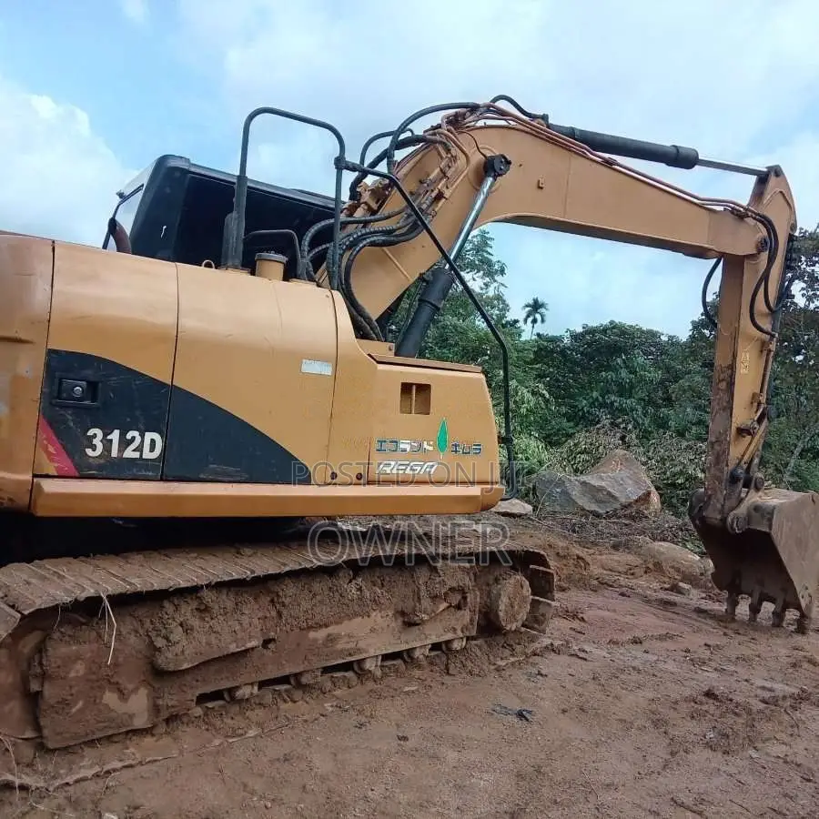 CAT 311D 2011 Heavy-Duty (Used)