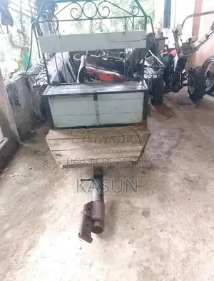 Kubota K600 2003 Tractor (Used)