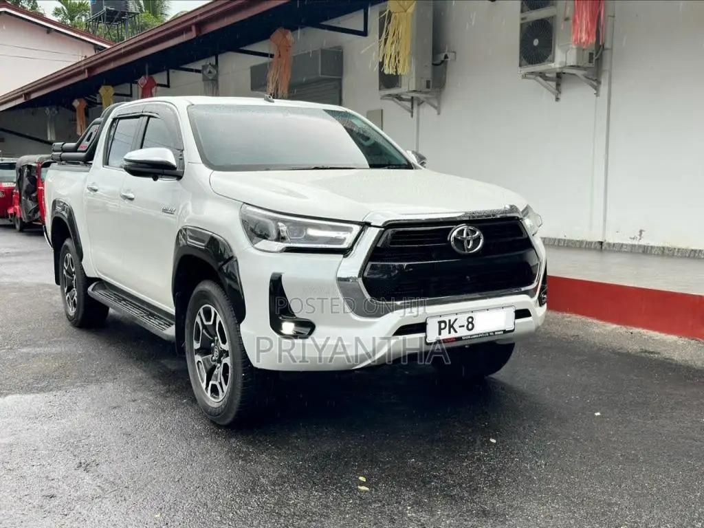 Toyota Hilux 2025 Pickup (Used)