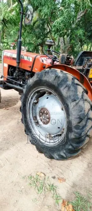 TAFE Tafe 2008 Tractor (Used)
