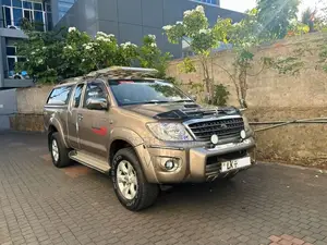 Toyota Hilux Vigo Smart Cab DUAL PURPOSE 2010 Pickup (Used)