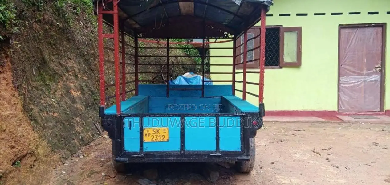 Other Gn12 2009 Tractor (Used)