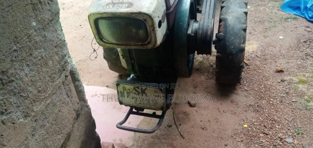 Other Gn12 2009 Tractor (Used)