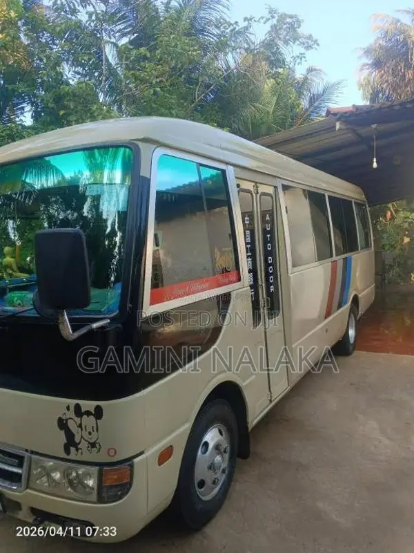 Mitsubishi Rosa 2010 Bus (Used)
