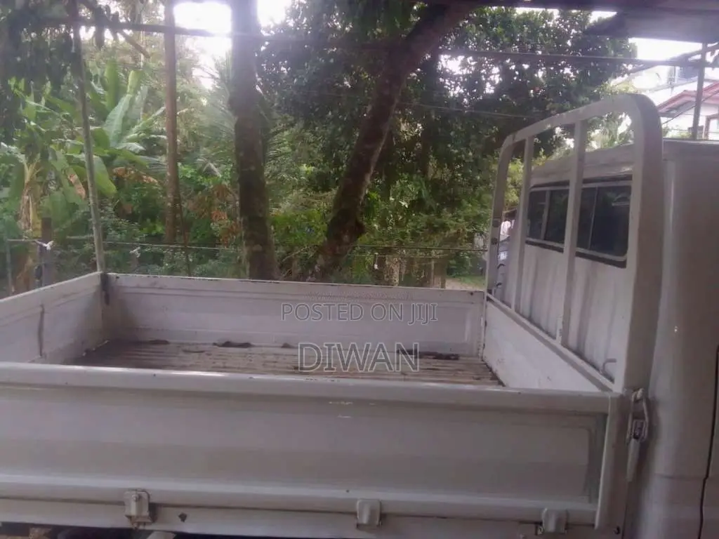 Toyota Dyna 1988 Crew Cab (Used)