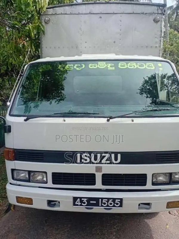 Isuzu NPR 1988 Lorry (Used)