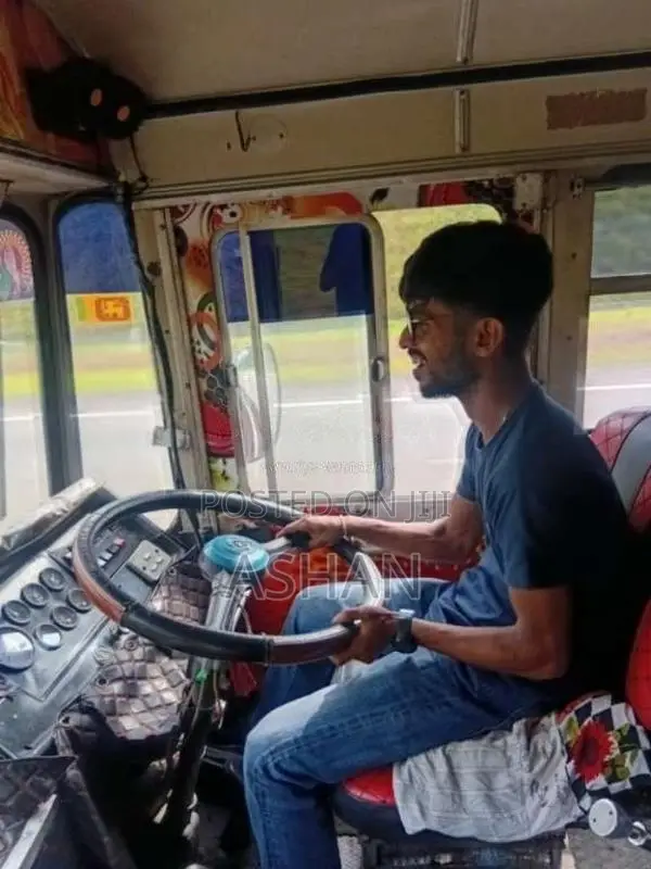 Ashok-Leyland Euro Sincomax Ruby 42 2003 Bus (Used)