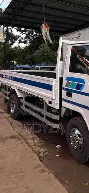 Mitsubishi Canter 1983 Lorry (Used)