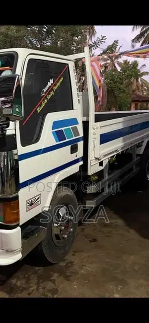 Mitsubishi Canter 1983 Lorry (Used)