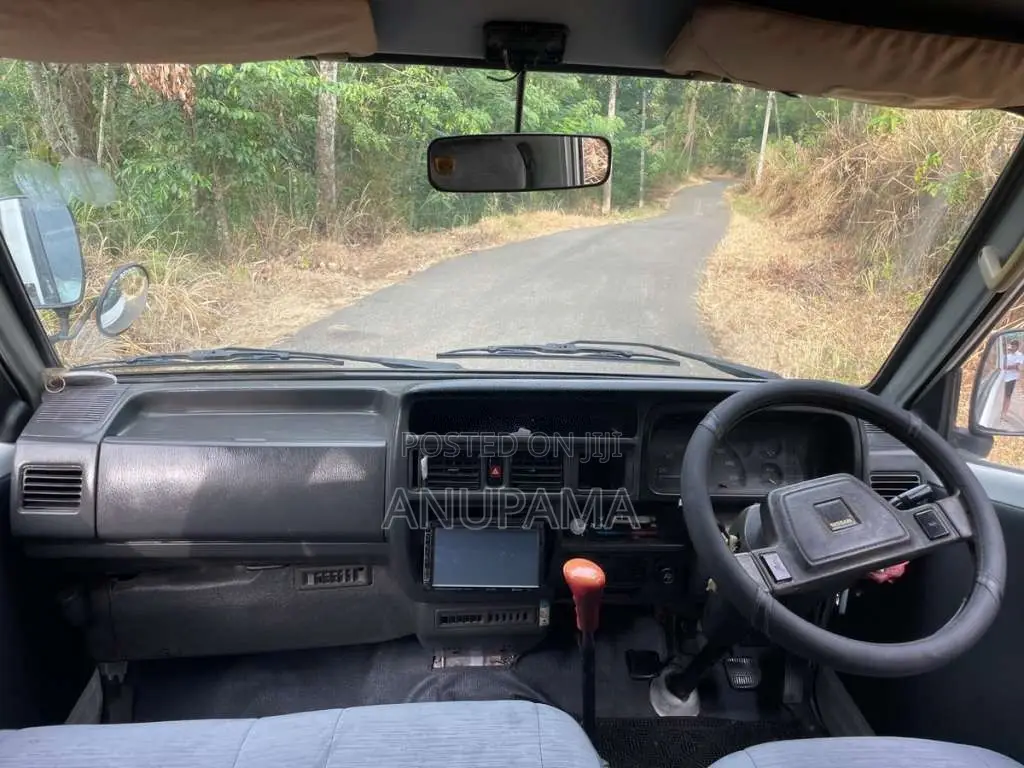 Nissan Vanette 1995 Van (Used)
