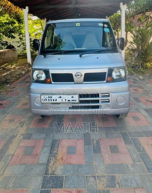 Nissan Clipper 2007 Van (Used)