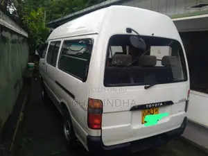 Toyota LH113 1998 Van (Used)